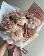 Load image into Gallery viewer, Roses
